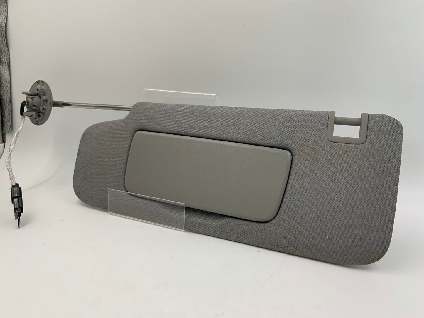 2020-2022 Chevrolet Equinox Driver Sunvisor Gray Illuminated OEM F03B53067