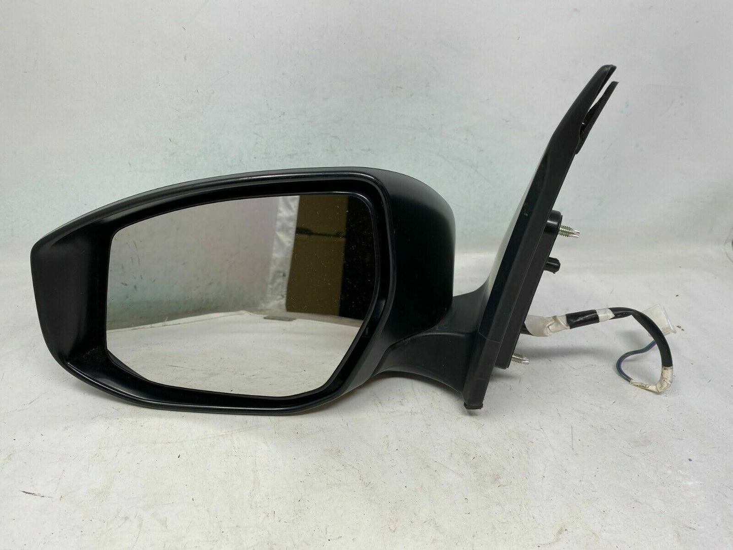 2013-2015 Nissan Sentra Driver Side View Power Door Mirror Black OEM C04B05004