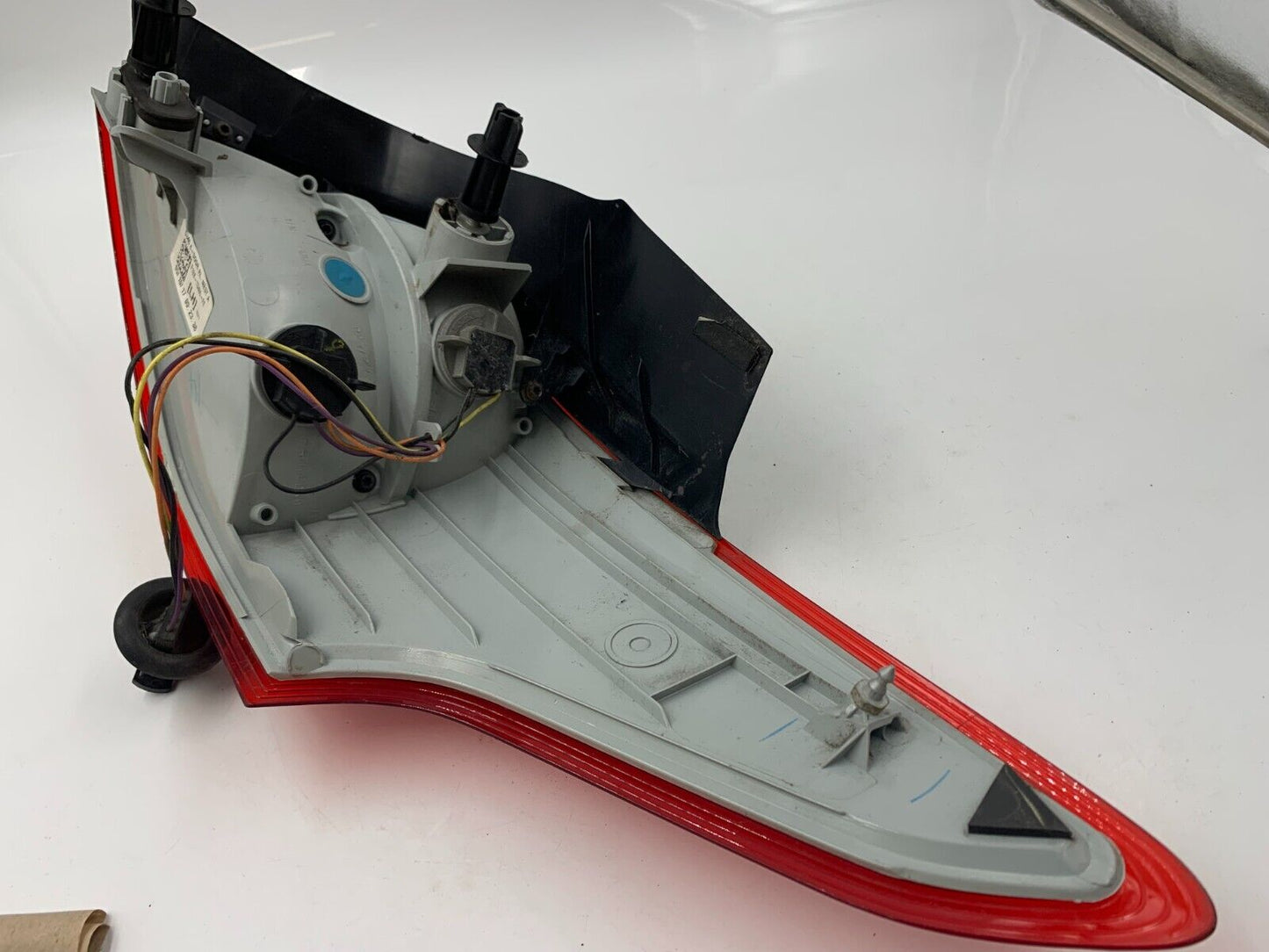 2015-2018 Ford Focus Sedan Passenger Side Tail Light Taillight OEM E04B06052