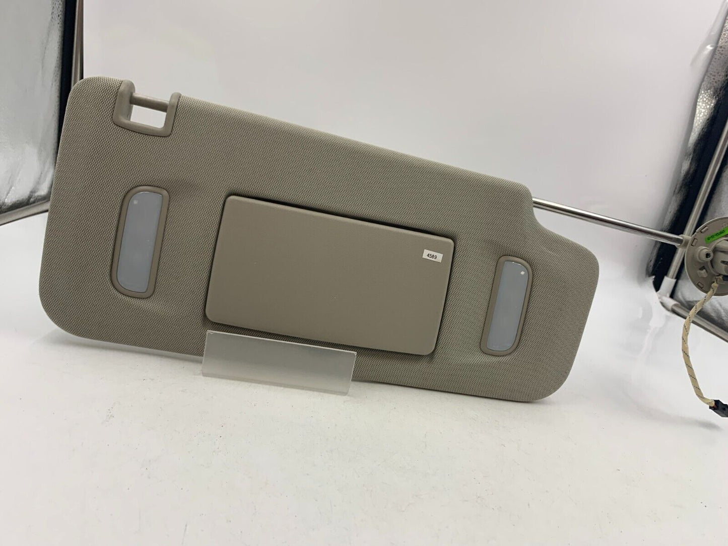 2013-2019 Buick Encore Passenger Sun Visor Sunvisor Gray Illuminated G02B13058