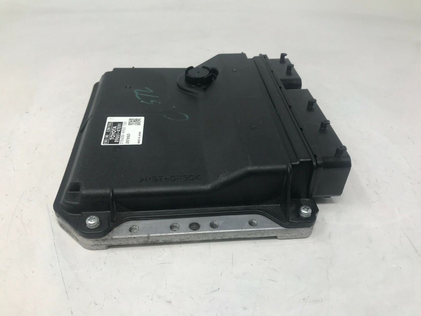 2015 Toyota Prius Engine Control Module ECU ECM OEM A03B21001