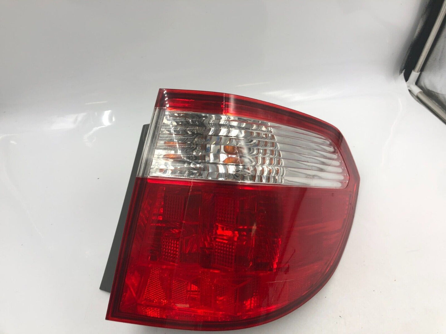 2007 Honda Odyssey Passenger Side Tail Light Taillight OEM A01B55001