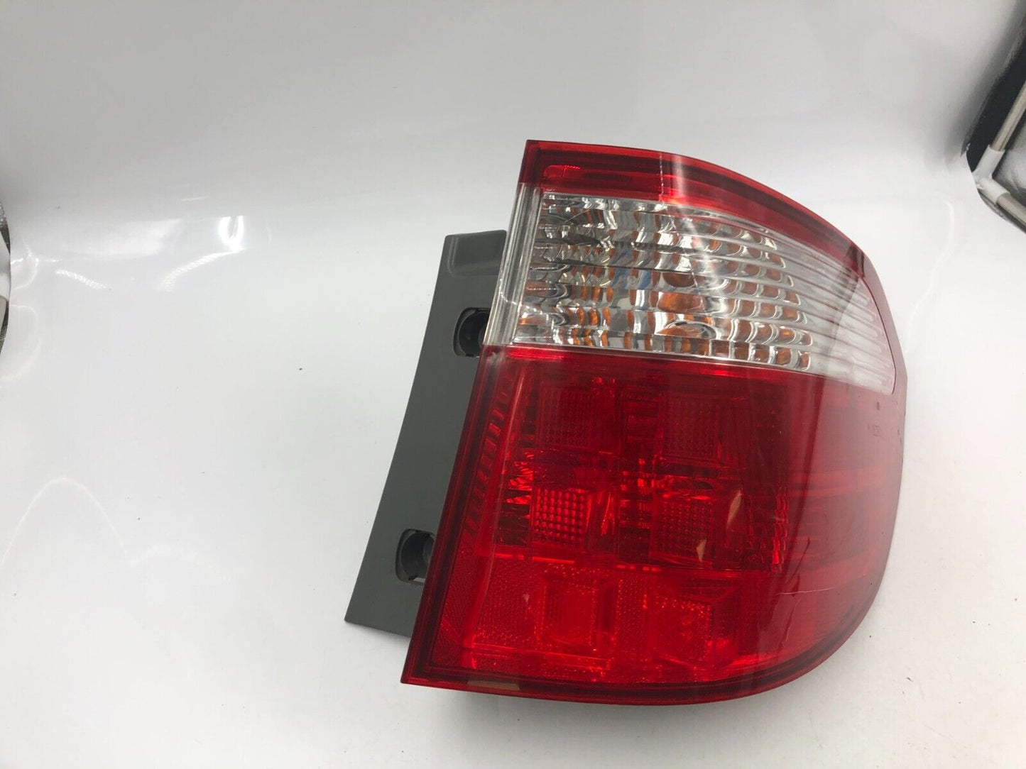 2007 Honda Odyssey Passenger Side Tail Light Taillight OEM A01B55001