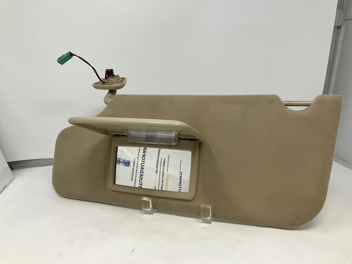 2005-2007 Ford Freestyle Driver Sun Visor Sunvisor Beige Illuminated A01B23001