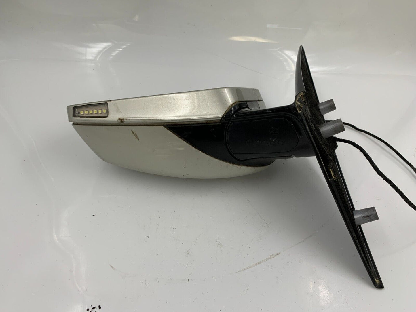 2006-2010 BMW 650i Driver Side View Power Door Mirror Silver OEM D03B54032