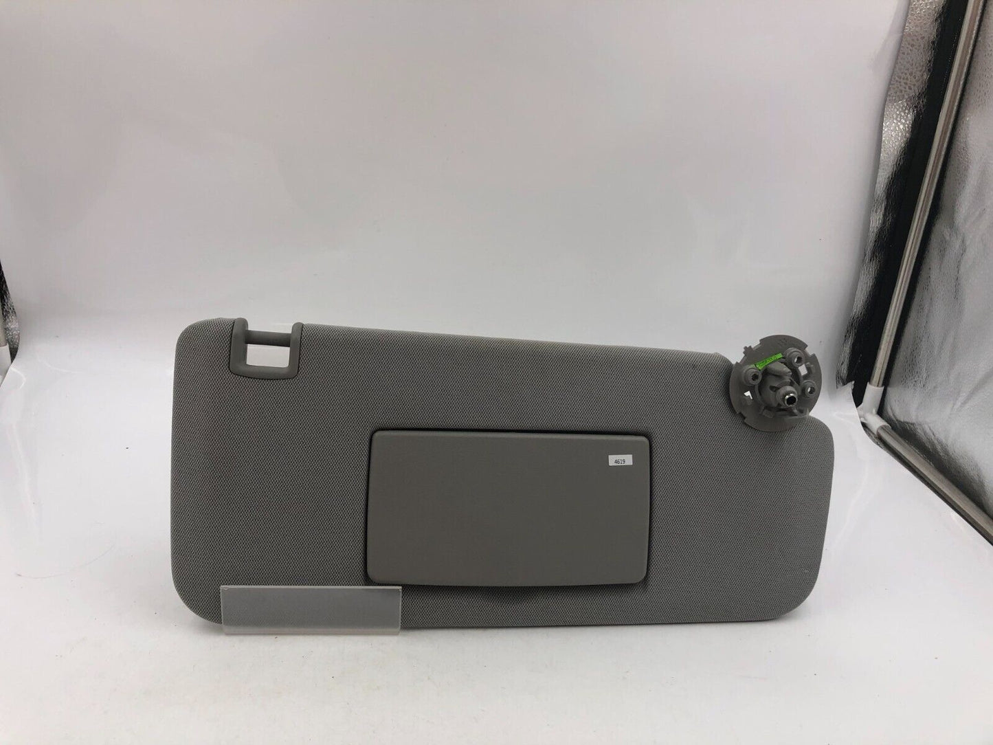 2017-2018 Chevrolet Trax Passenger Sun Visor Sunvisor Gray OEM D03B50084