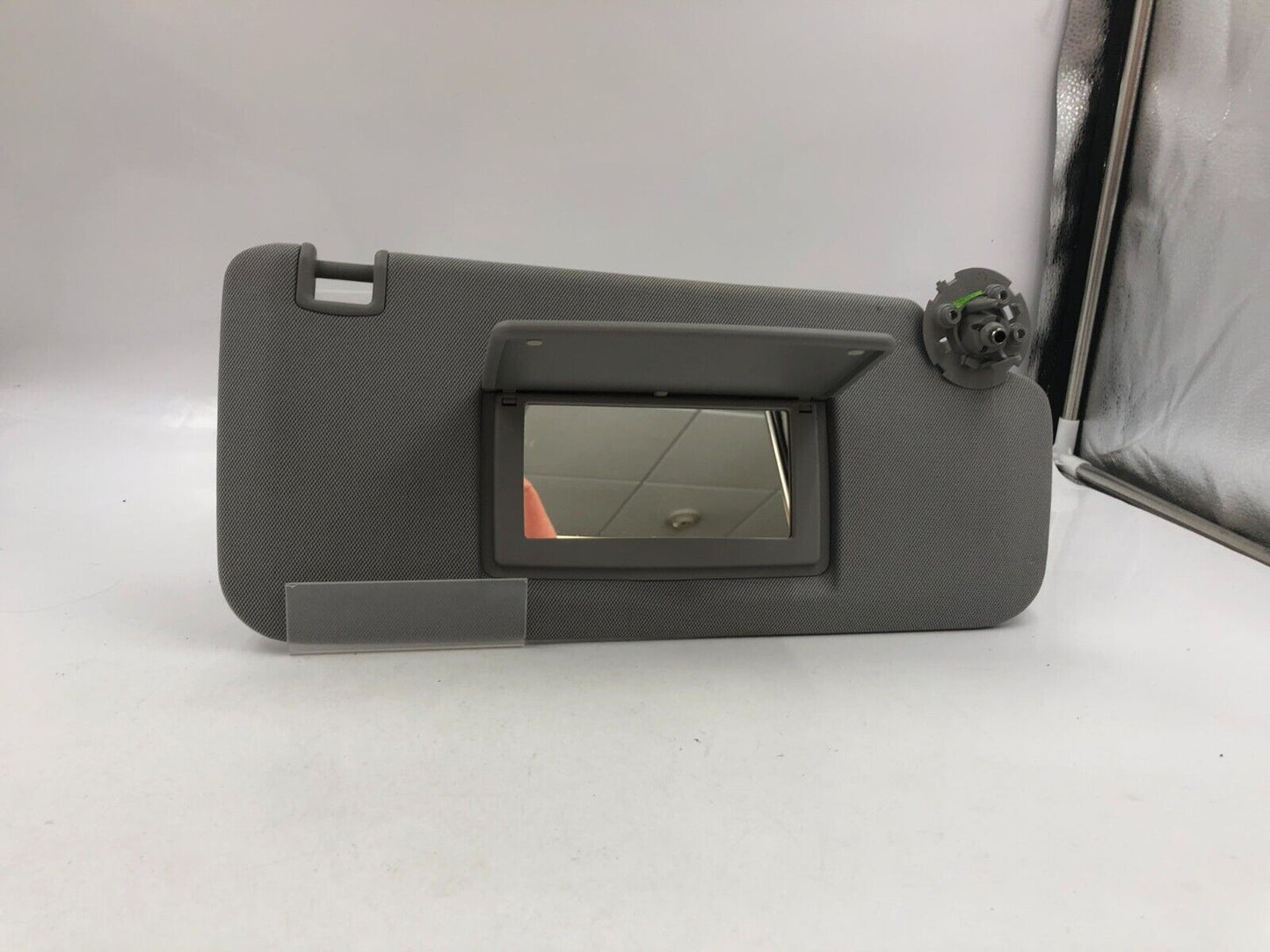 2017-2018 Chevrolet Trax Passenger Sun Visor Sunvisor Gray OEM D03B50084