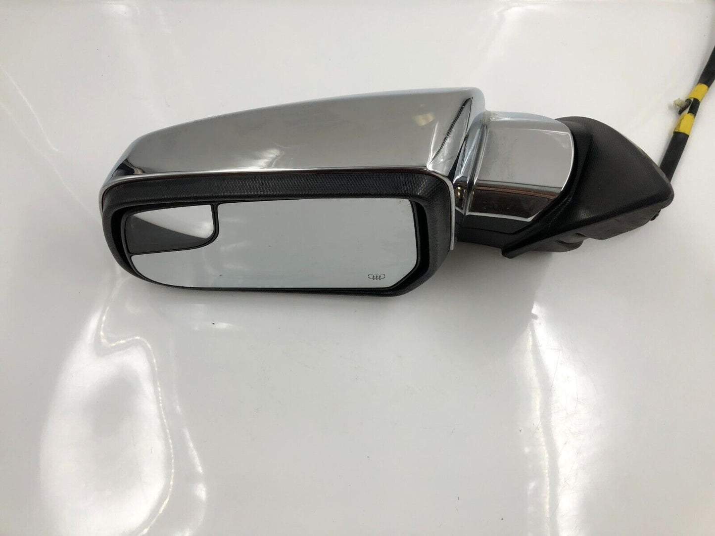 2011-2014 GMC Terrain Driver Side Power Door Mirror Chrome OEM D01B28030