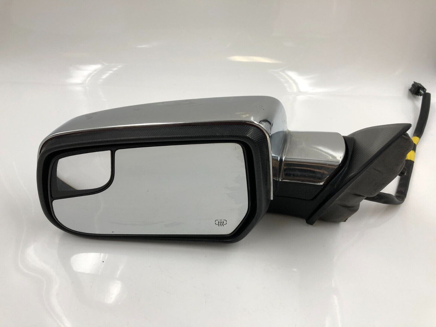 2011-2014 GMC Terrain Driver Side Power Door Mirror Chrome OEM D01B28030