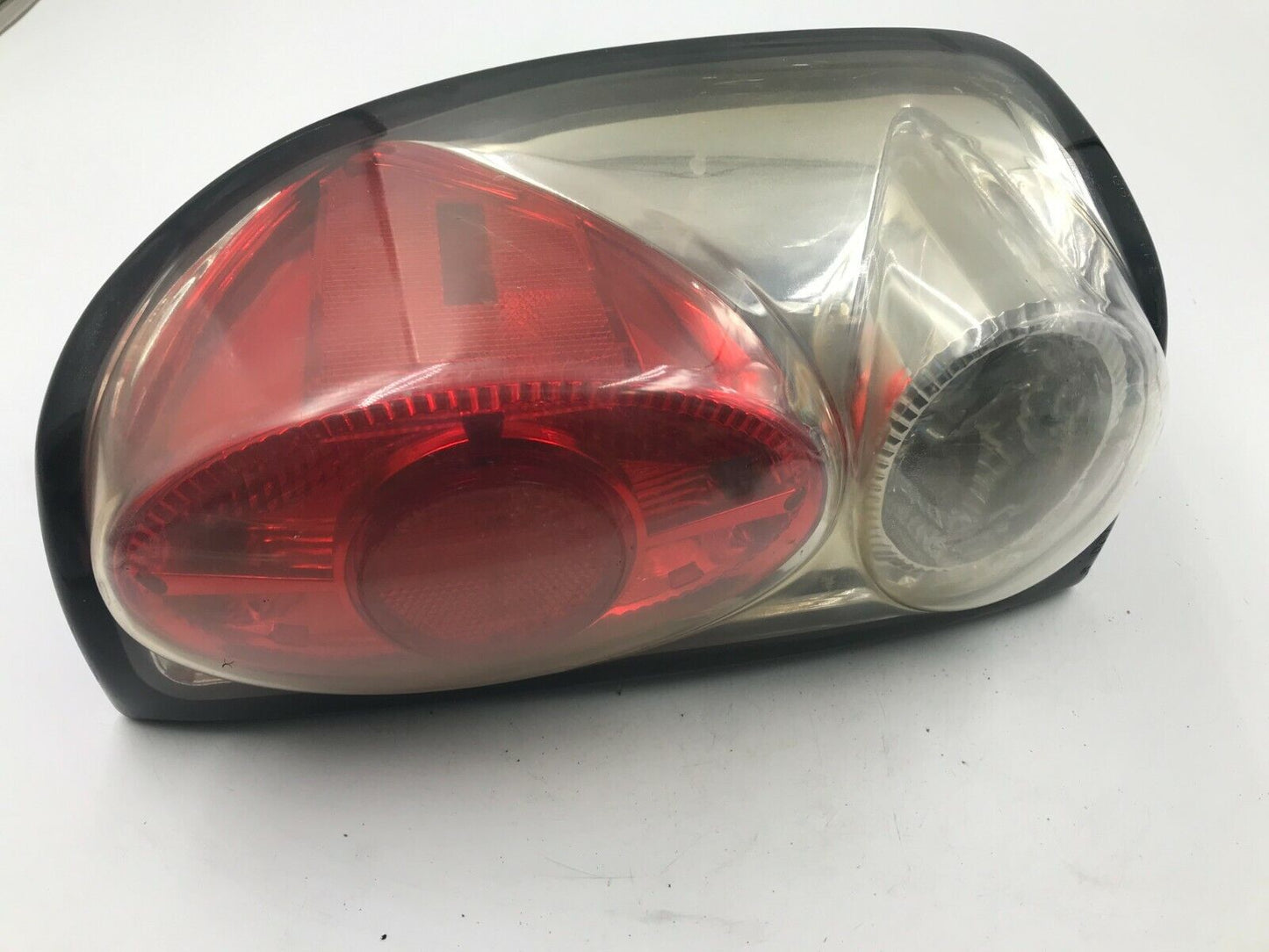 1997-2004 Dodge Dakota Driver Side Tail Light Taillight OEM B04B29001