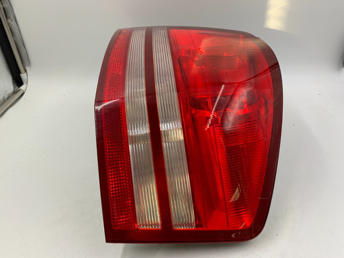 2008-2010 Dodge Avenger Passenger Side Tail Light Taillight OEM B01B39002