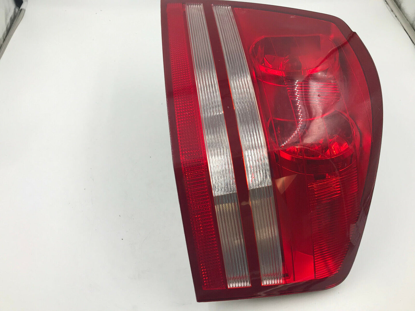 2008-2010 Dodge Avenger Passenger Side Tail Light Taillight OEM B01B39002