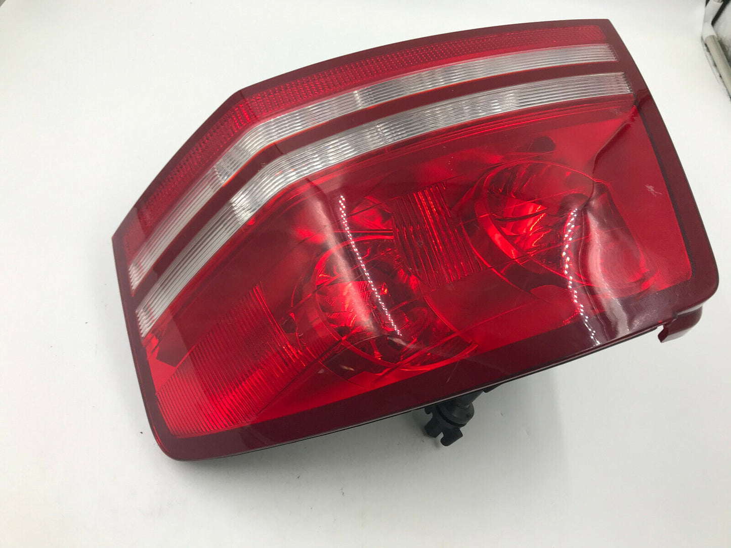 2008-2010 Dodge Avenger Passenger Side Tail Light Taillight OEM B01B39002