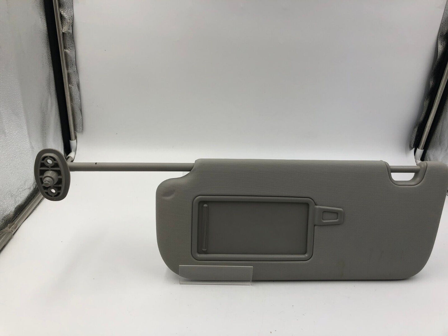 2014-2019 Kia Soul Driver Sun Visor Sunvisor Gray Illuminated OEM C03B23049