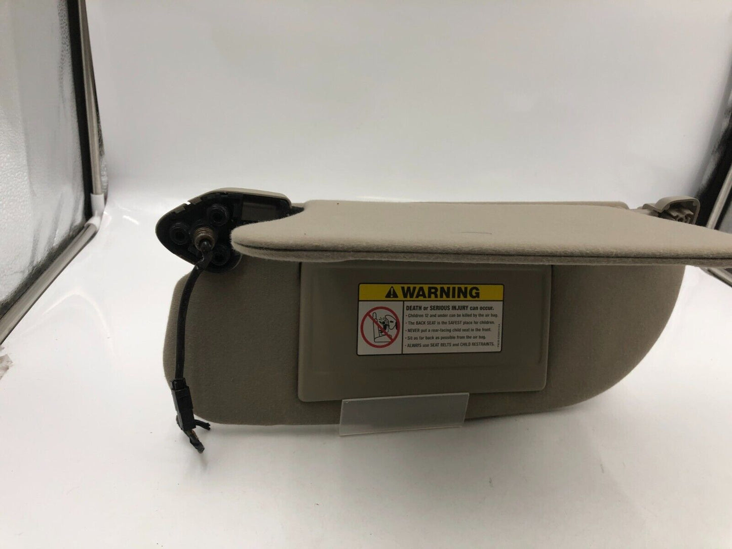 2003-2004 Lincoln Town Car Driver Sun Visor Illuminated Gray OEM D03B28061