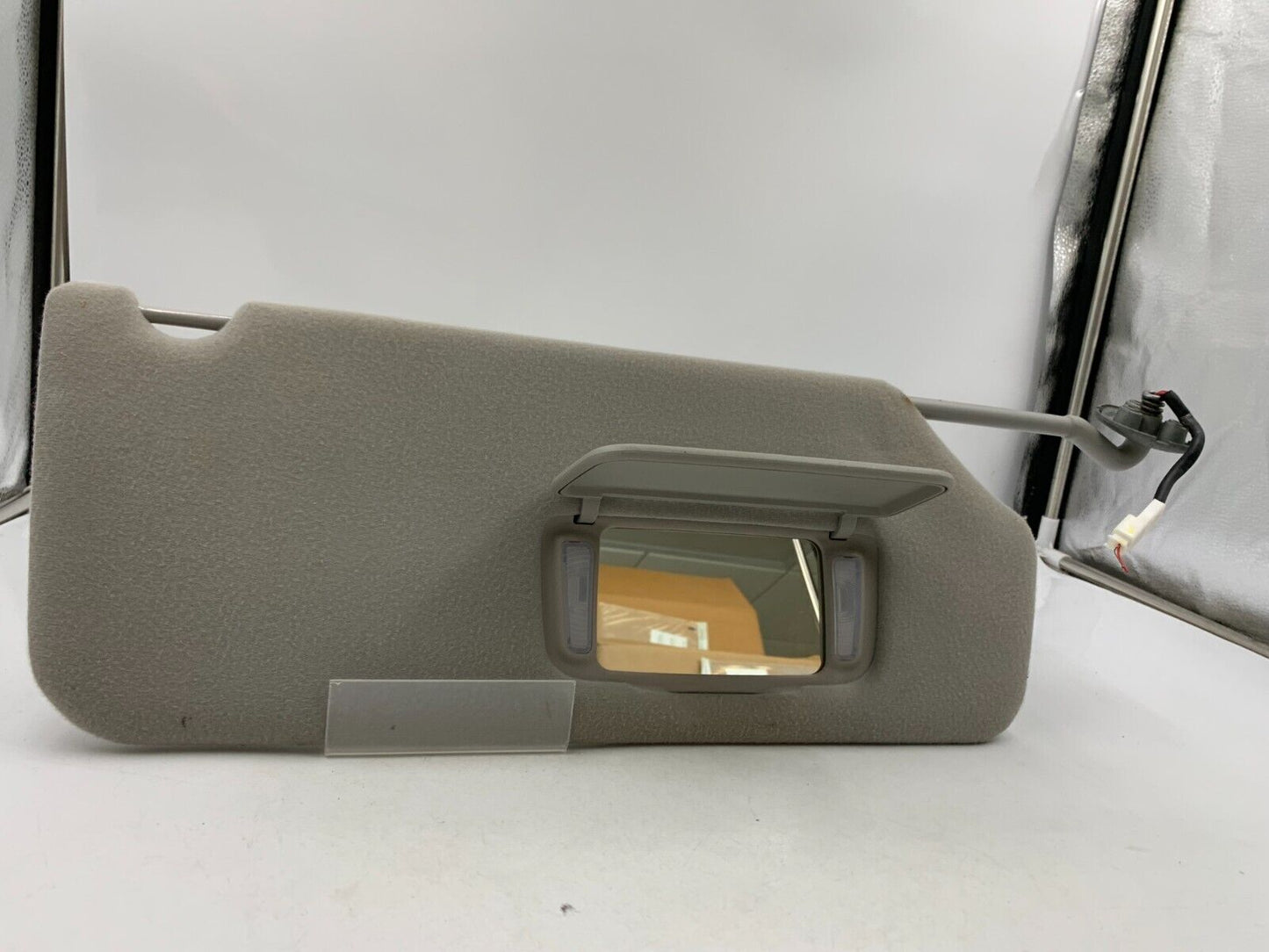 2011-2014 Toyota Sienna Passenger Sun Visor Sunvisor Gray Illuminated E01B35062