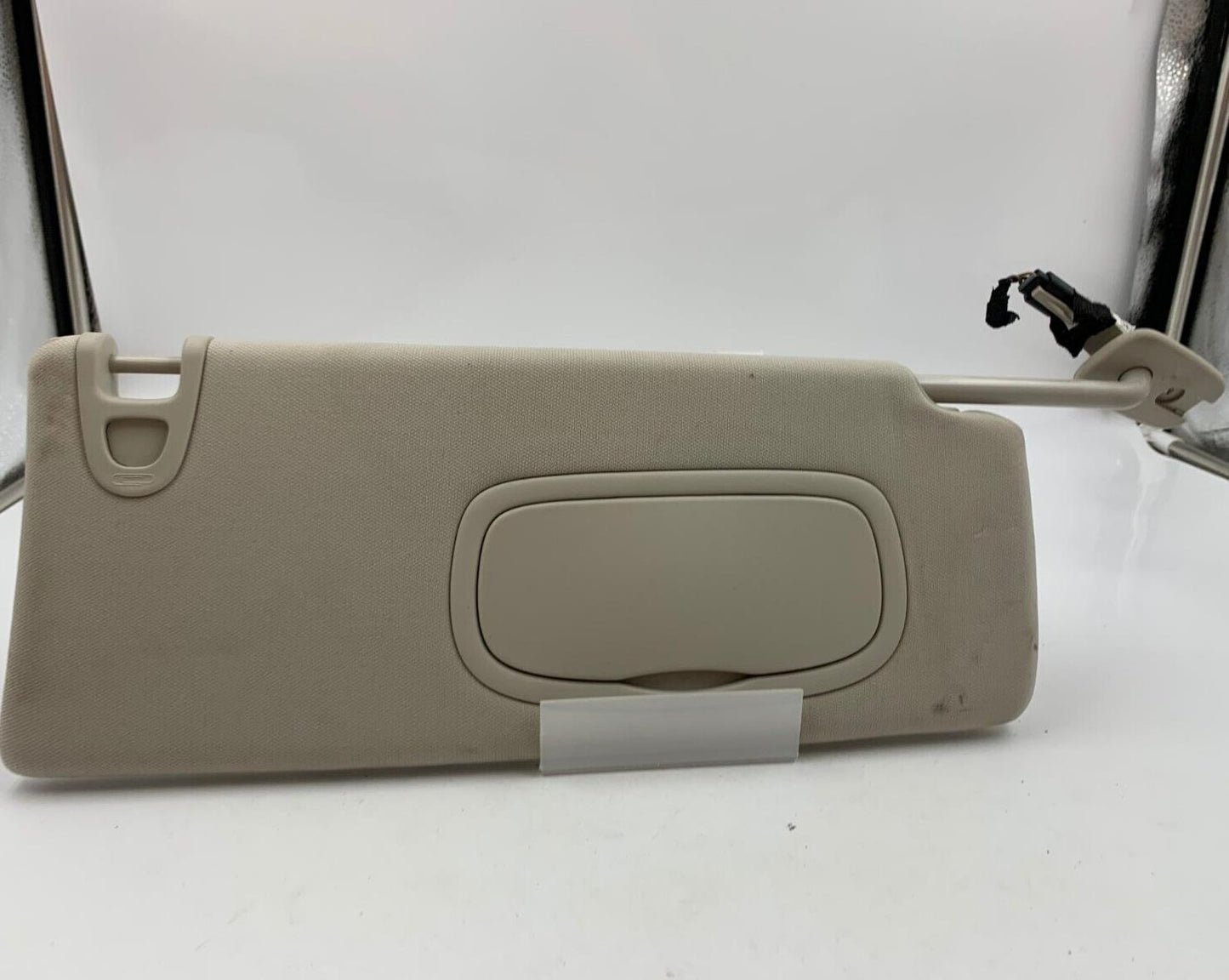 2014-2018 Jeep Grand Cherokee Passenger Sun Visor Gray Illuminated OEM E04B03053