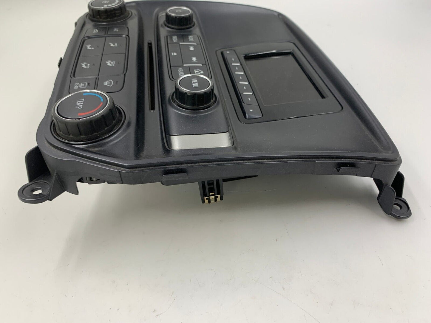 2014-2019 Chevrolet Silverado 1500 Radio Faceplate Climate Control OEM C04B64005