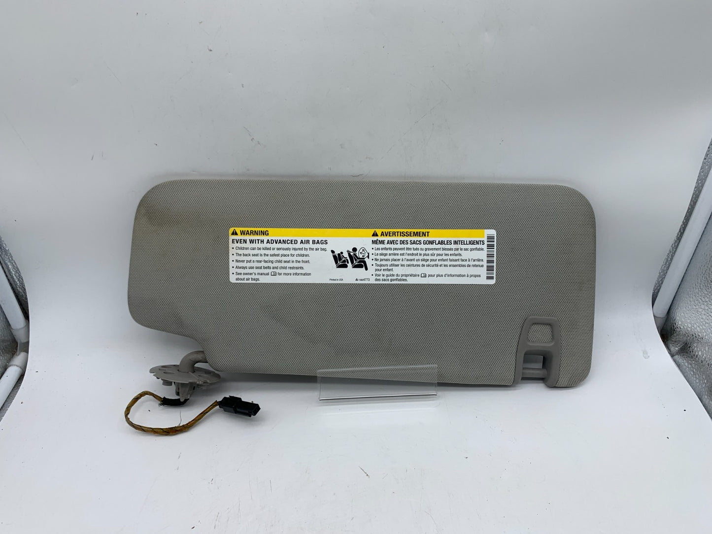 2010-2014 Cadillac SRX Driver Sun Visor Illuminated Gray OEM C02B31002