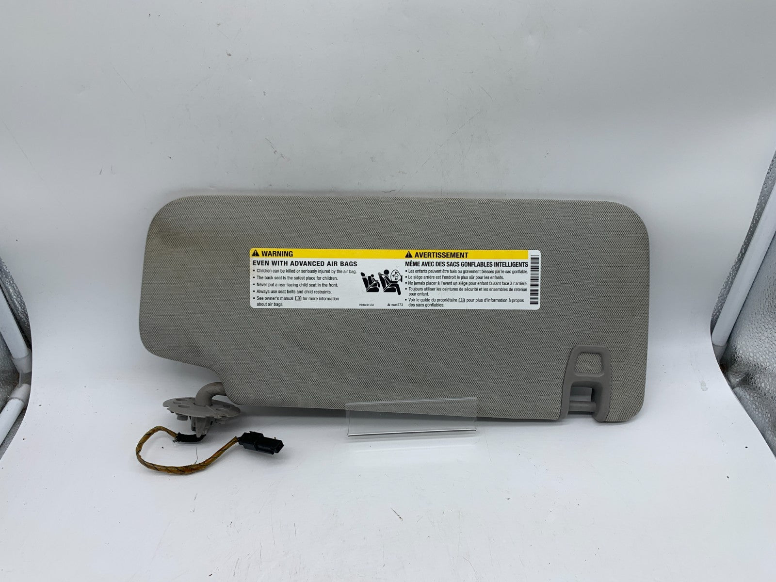 2010-2014 Cadillac SRX Driver Sun Visor Illuminated Gray OEM C02B31002