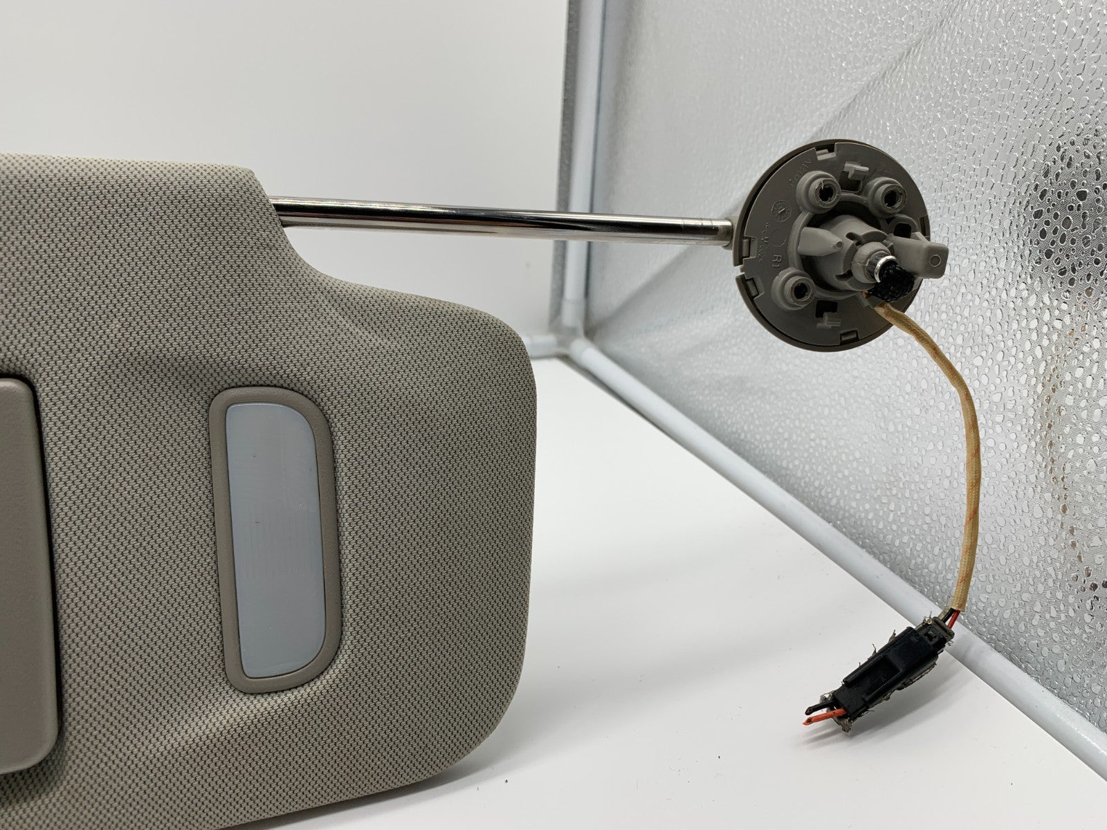 2013-2021 Buick Encore Passenger Sun Visor Gray Illuminated OEM A02B30006