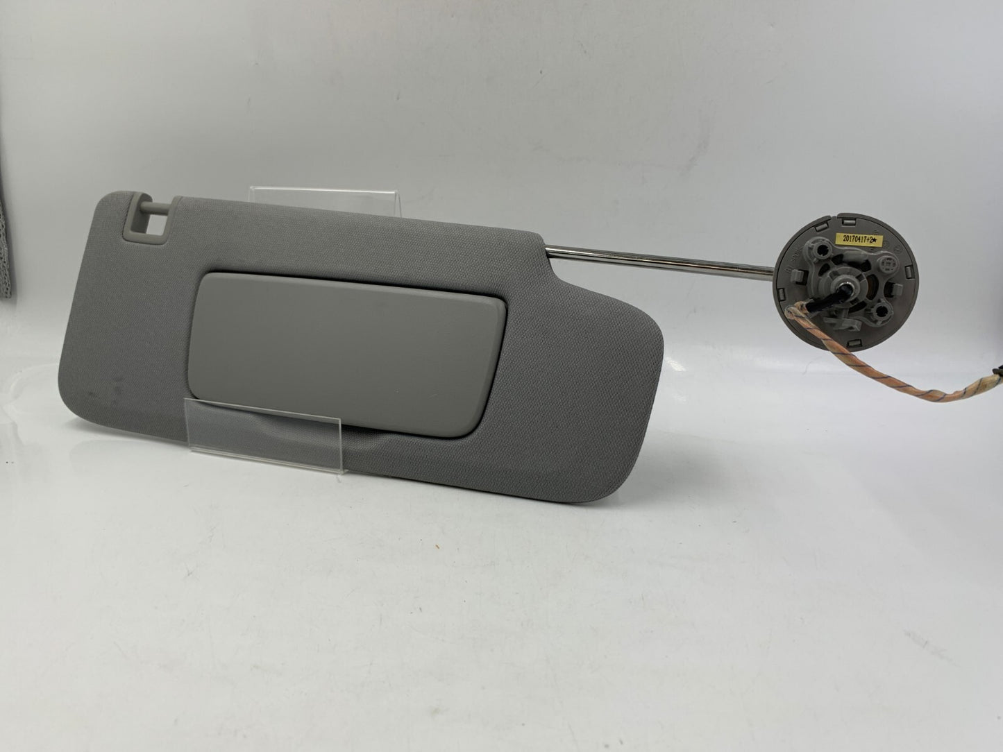 2018-2023 GMC Terrain Passenger Sun Visor Gray Illuminated A01B08036