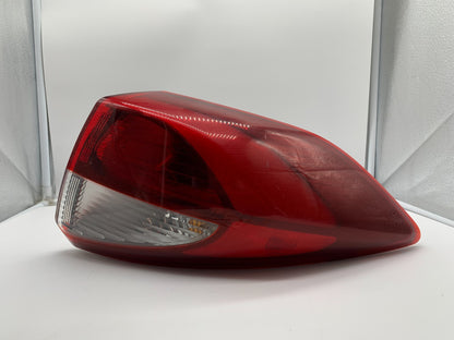 2016-2018 Hyundai Tucson Passenger Side Tail Light Taillight OEM C03B35001