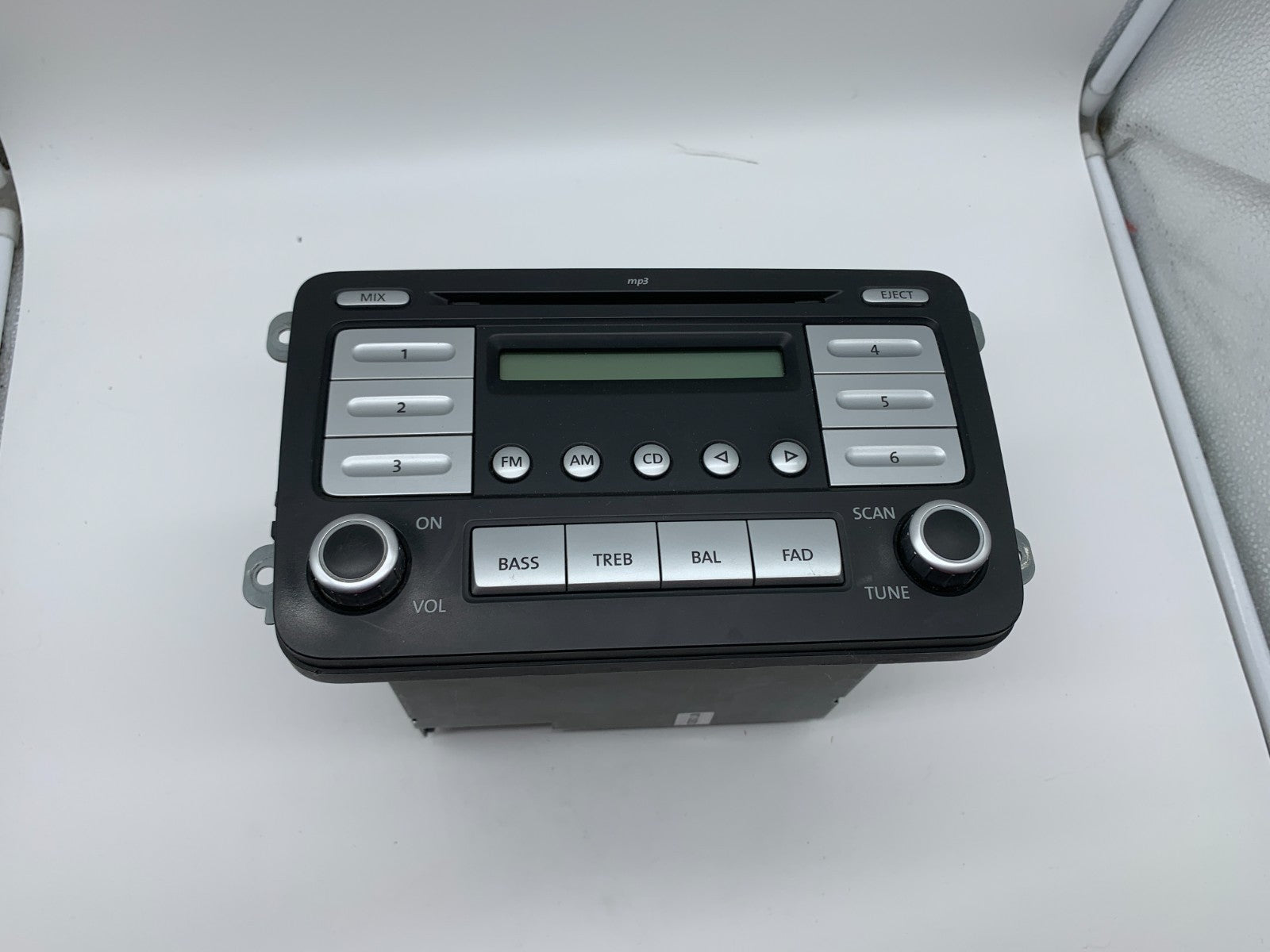 2009-2017 Volkswagen Tiguan AM FM CD Player Radio Receiver OEM C04B23010