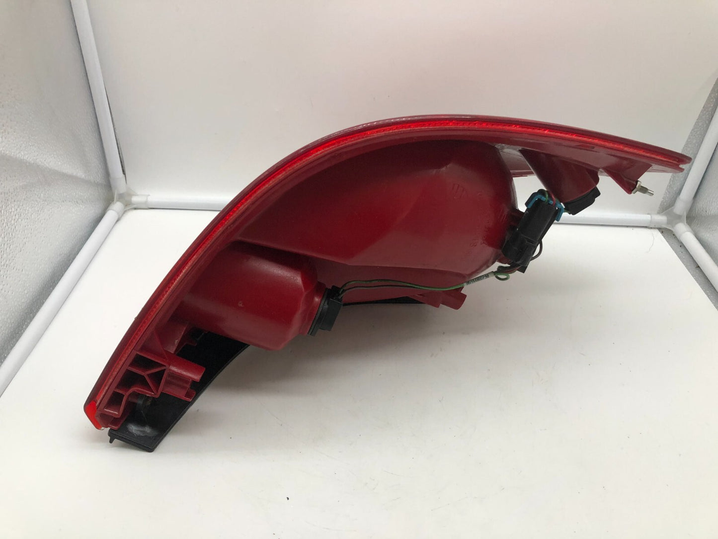 2005-2010 Pontiac G6 Sedan Passenger Side Tail Light Taillight OEM A03B04001