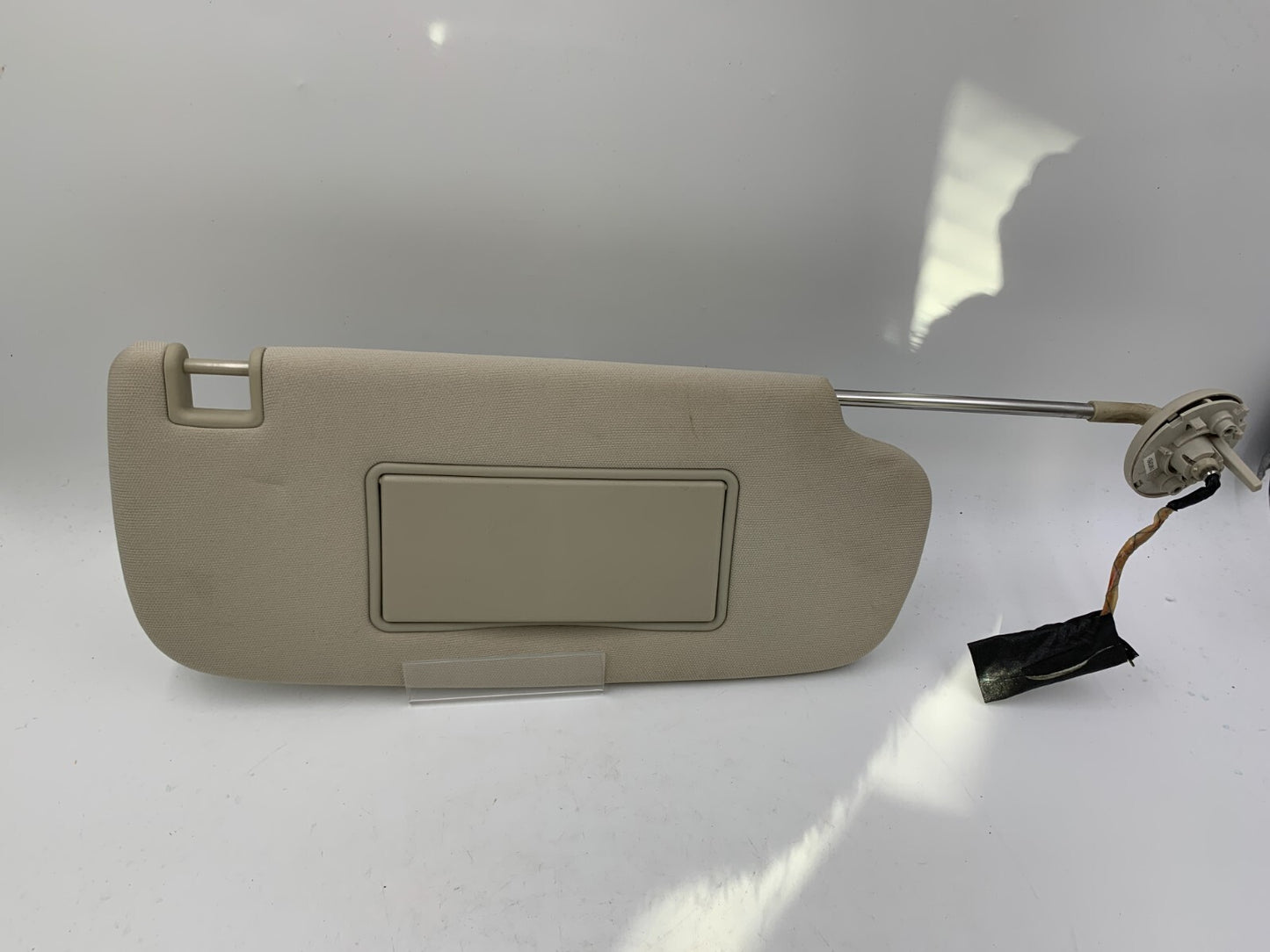 2011-2013 Jeep Grand Cherokee Passenger Sun Visor Gray Illuminated OEM C03B67012