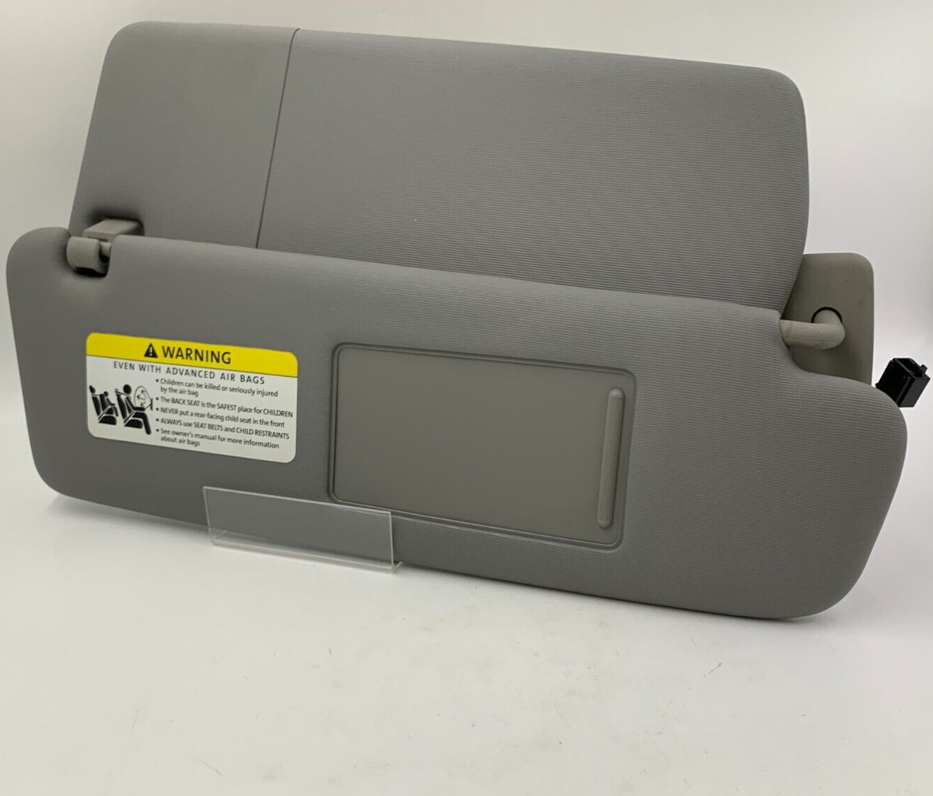 2004-2010 Volkswagen Touareg Passenger Sun Visor Gray Illuminated OEM B02B34023