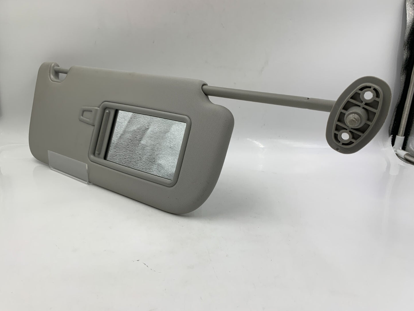 2014-2019 Kia Soul Passenger Sun Visor Gray Illuminated OEM B03B26030