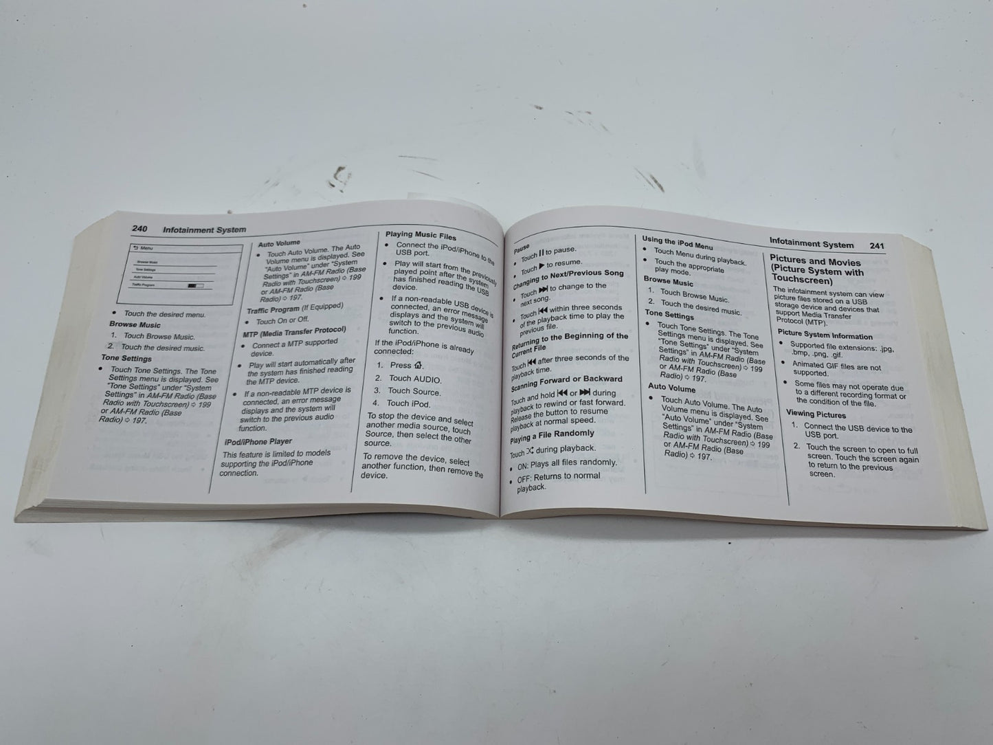 2016 Chevrolet Silverado 1500 Owners Manual OEM D02B28011
