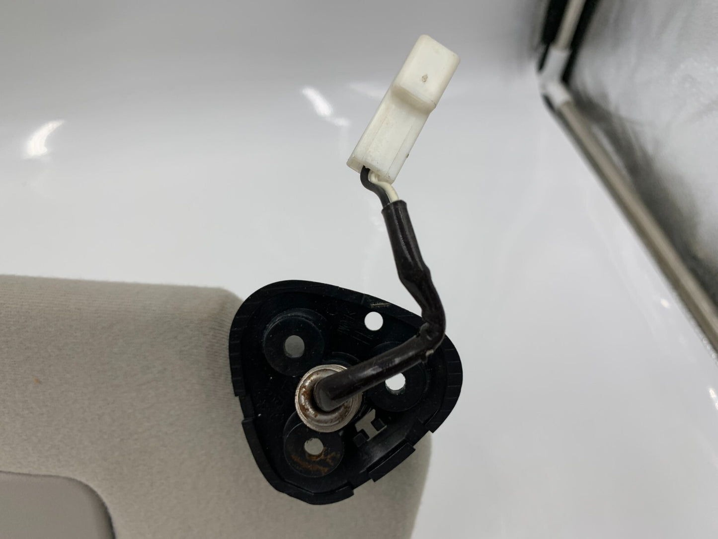 2005-2010 Toyota Sienna Passenger Sun Visor Gray Illuminated OEM C03B09021