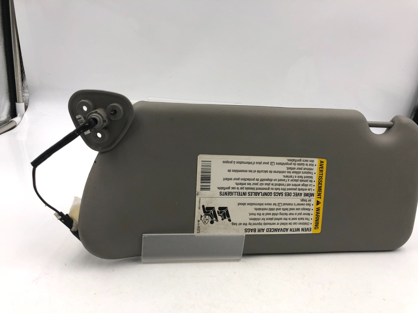 2003-2007 Cadillac CTS Passenger Sun Visor Gray Illuminated OEM A04B27023