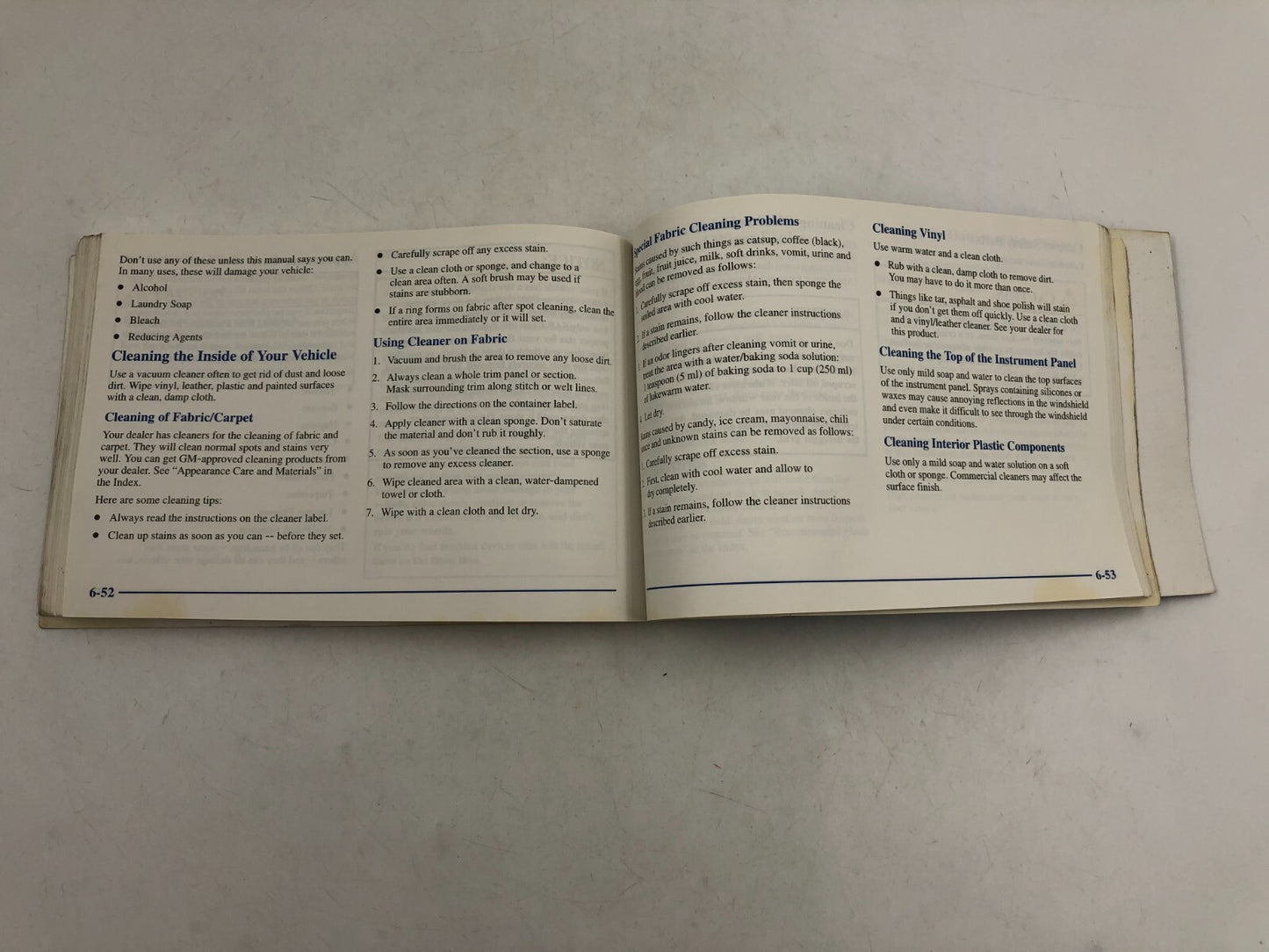 2002 Chevrolet Cavalier Owners Manual OEM D03B52023