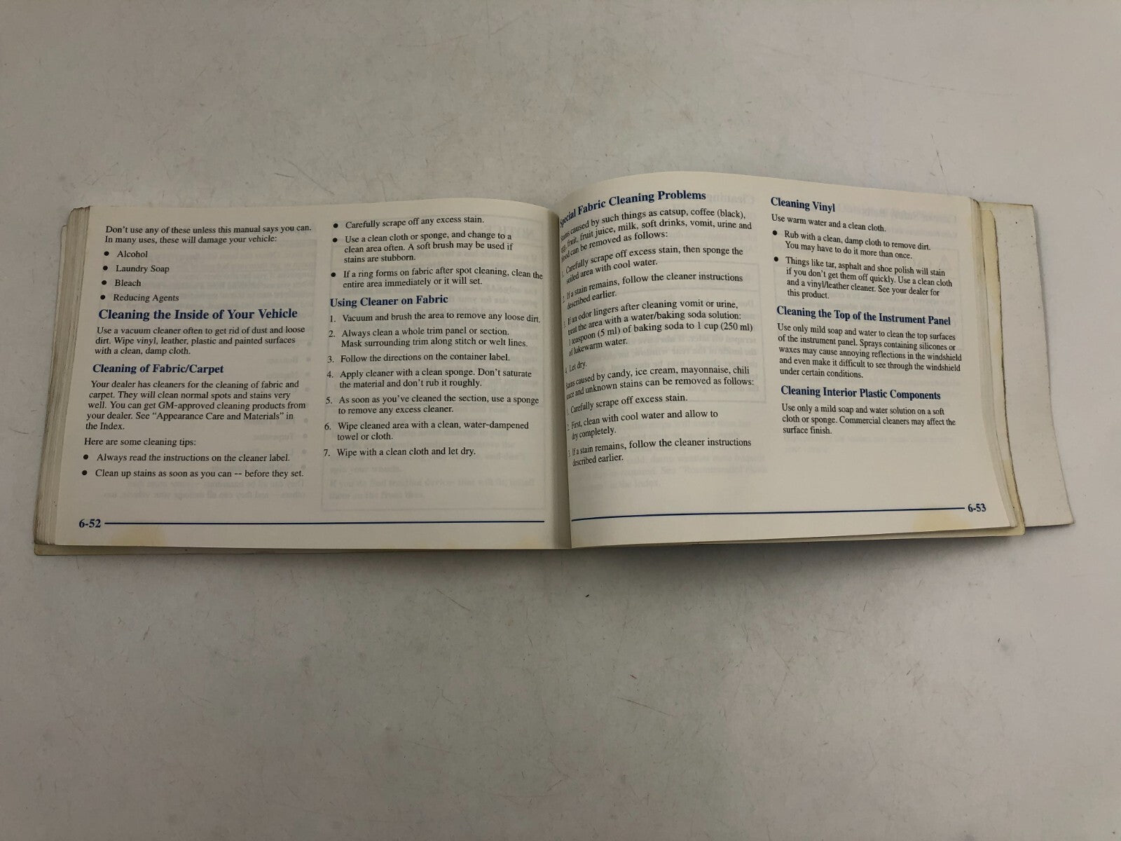 2002 Chevrolet Cavalier Owners Manual OEM D03B52023