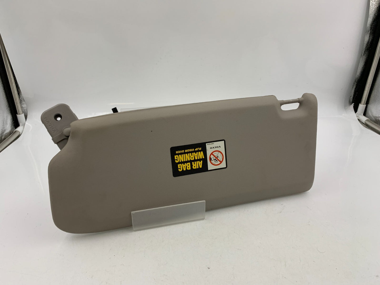 2004-2006 Volvo V50 Passenger Sun Visor Gray Illuminated OEM B03B18021