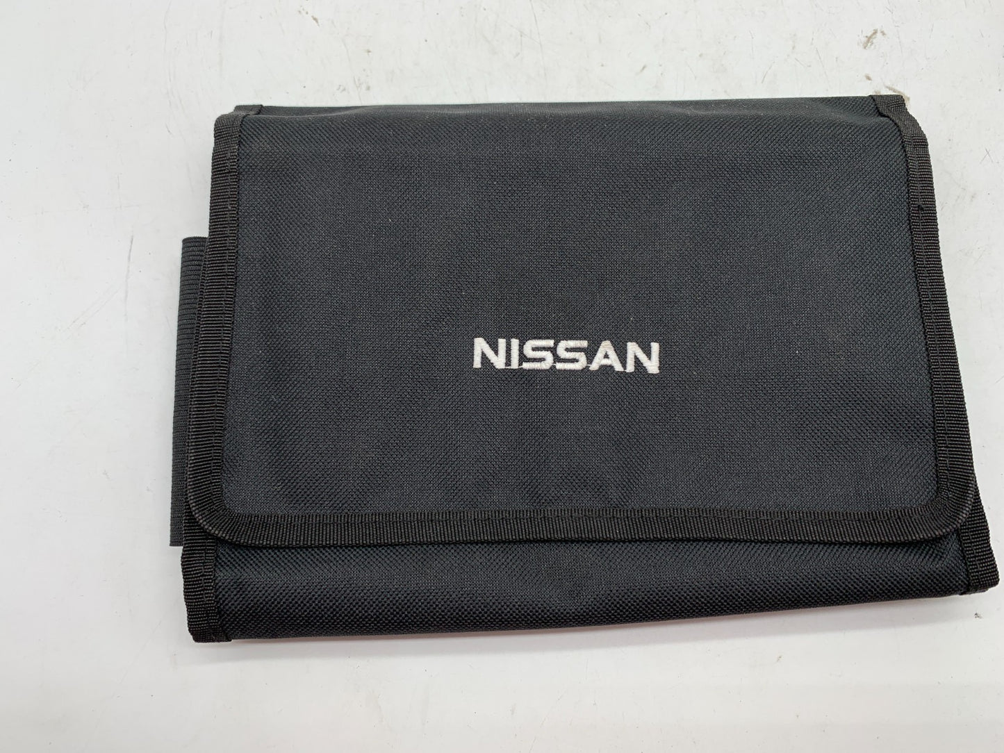 2016 Nissan Sentra Owners Manual Set with Case OEM A04B35009