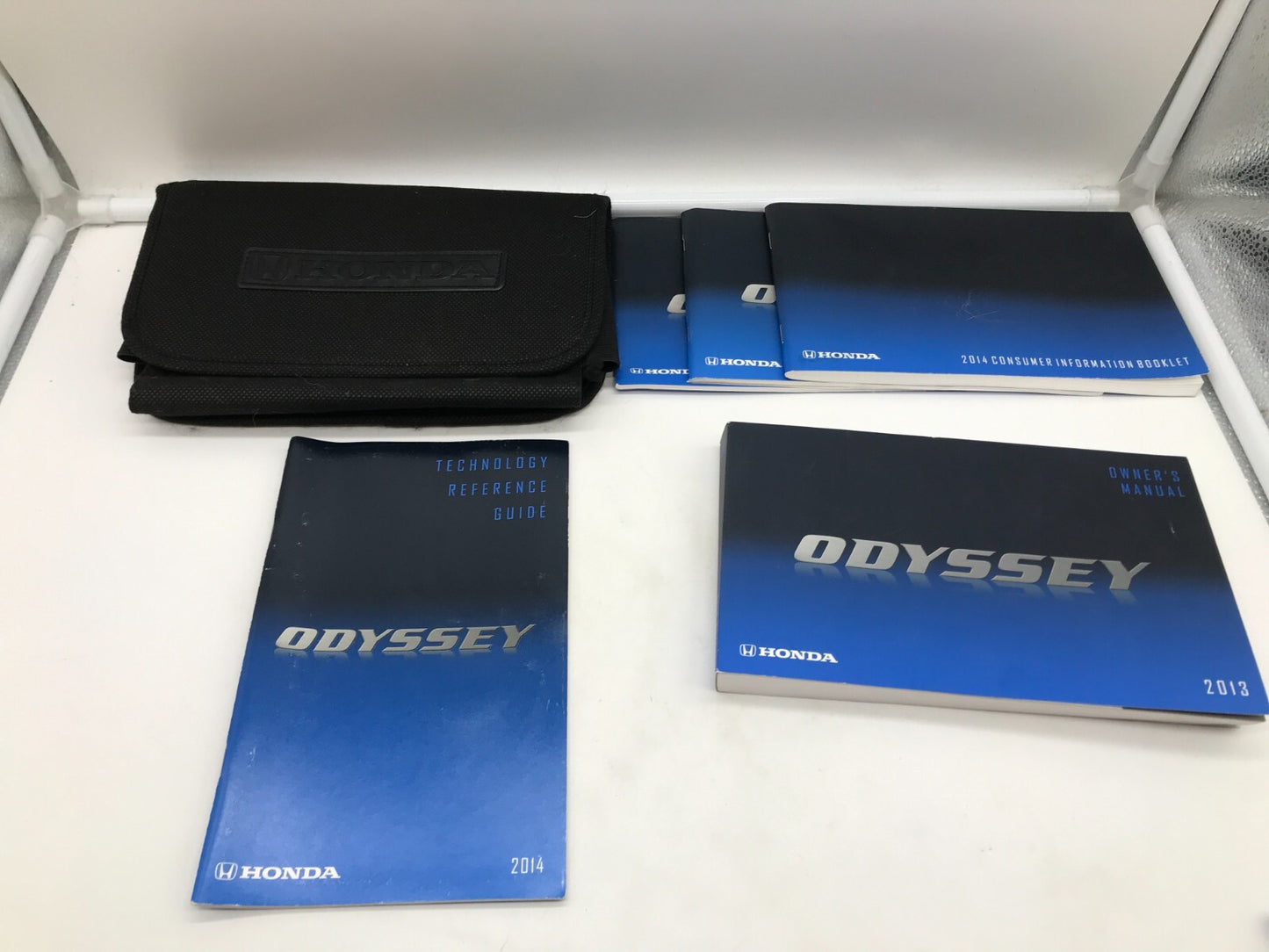 2014 Honda Odyssey Owners Manual Set with Case OEM E01B24018
