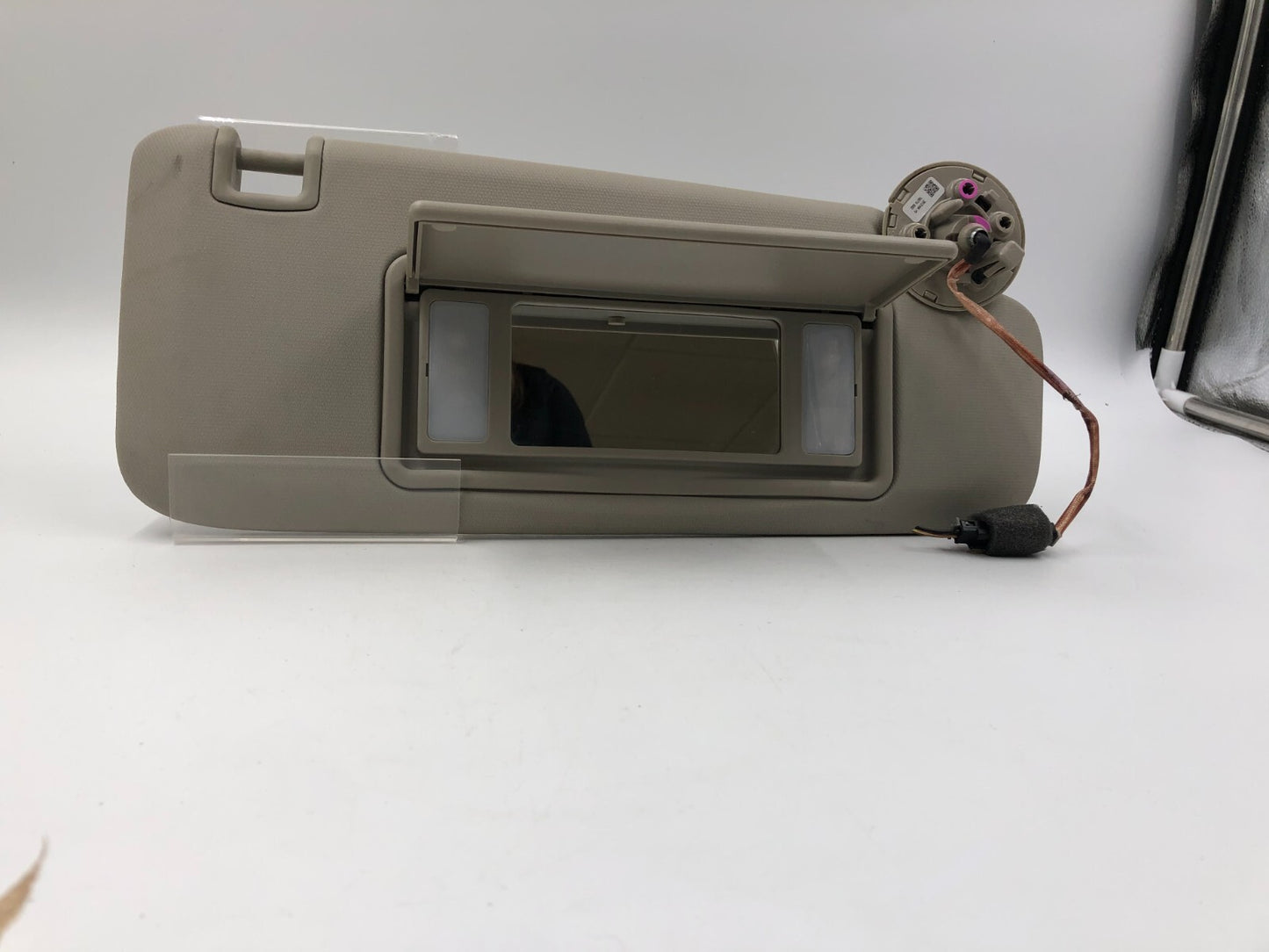 2018-2020 Buick Regal Passenger Sun Visor Gray Illuminated Gray OEM B01B02001