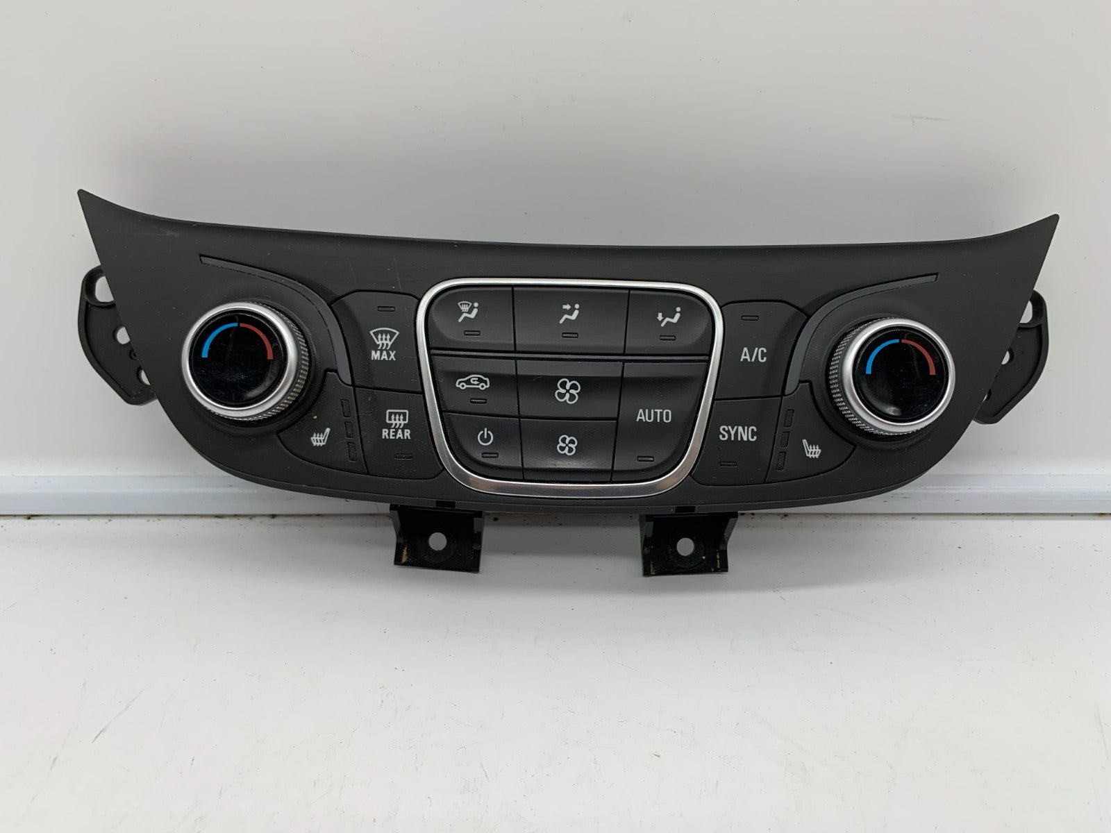 2018-2021 Chevrolet Malibu Climate Control AC Heater Unit with Heated Seats OEM