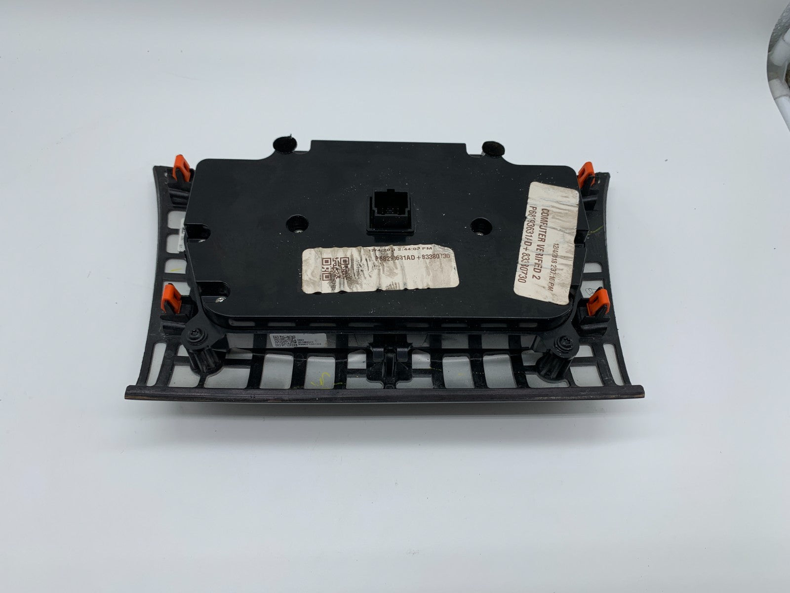 2017-2020 Chrysler 300 AC Heater Climate Control Unit OEM C03B10005