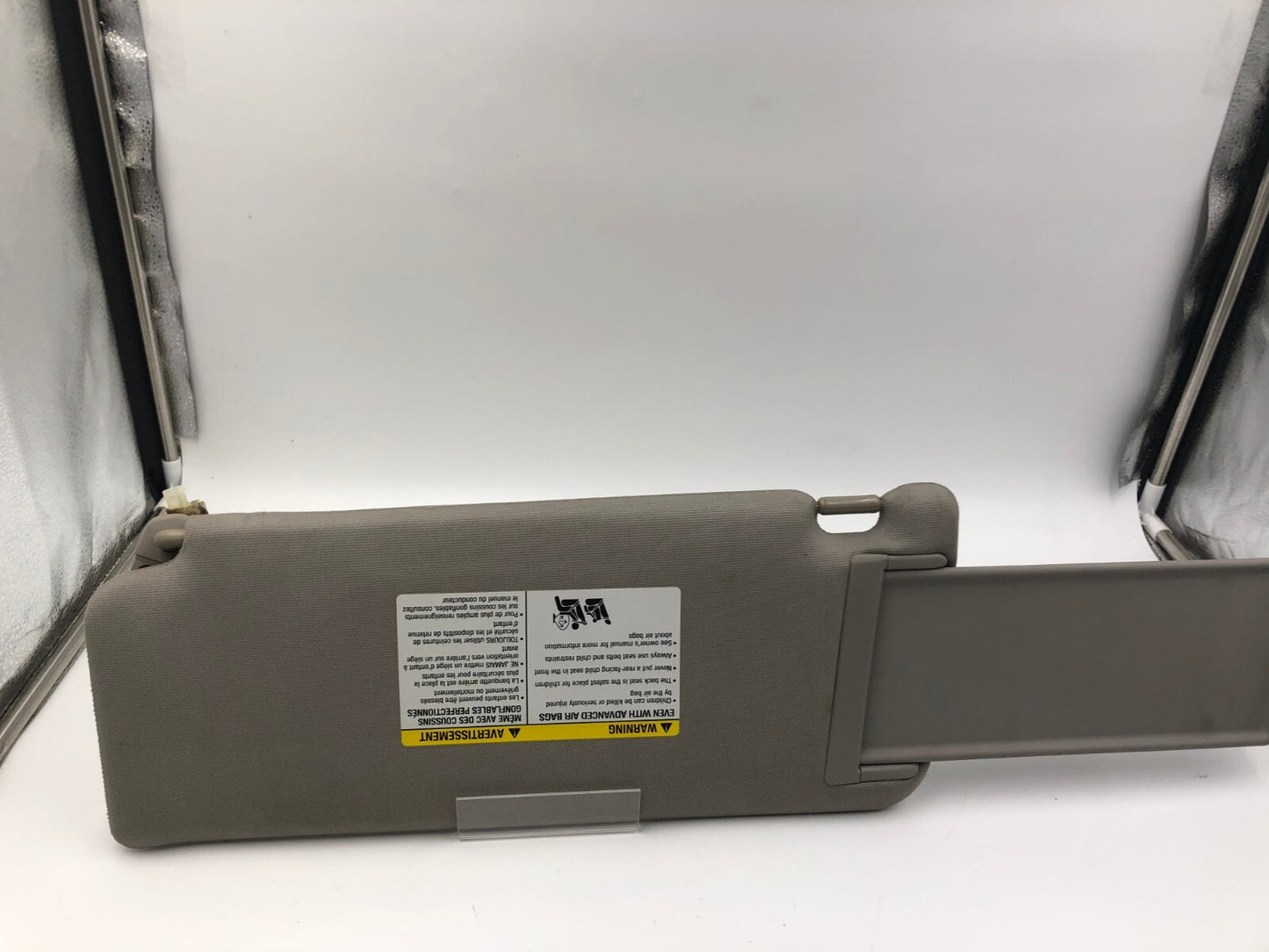 2004-2010 Infiniti QX56 Passenger Sun Visor Gray Illuminated OEM A03B10071