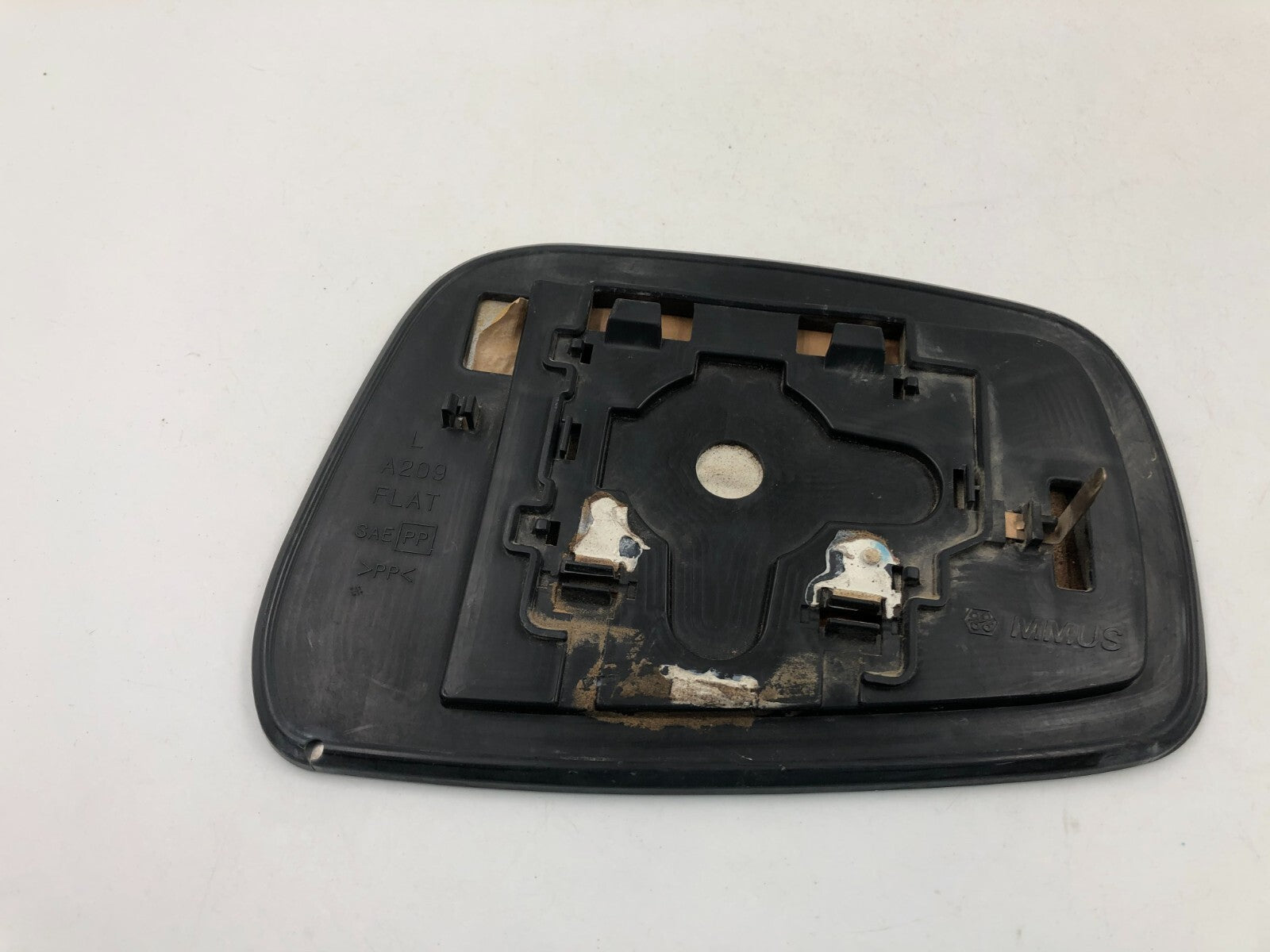 2005-2019 Nissan Pathfinder Driver Side Power Door Mirror Glass Only D04B31089