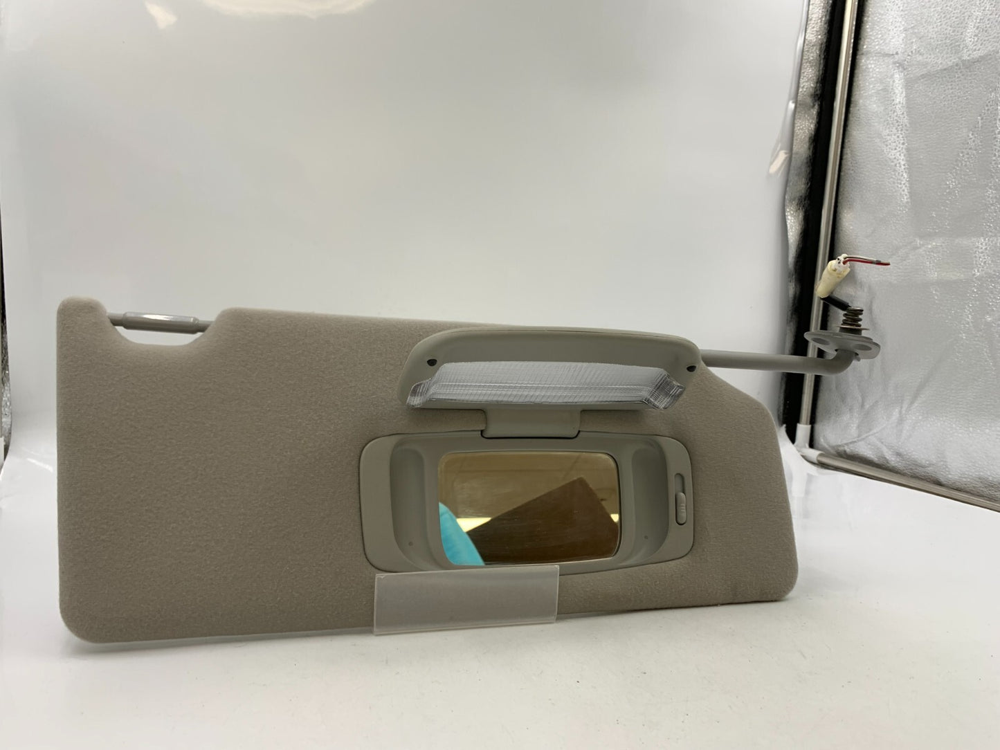 2005-2012 Toyota Avalon Passenger Sun Visor Gray Illumination OEM C04B31063