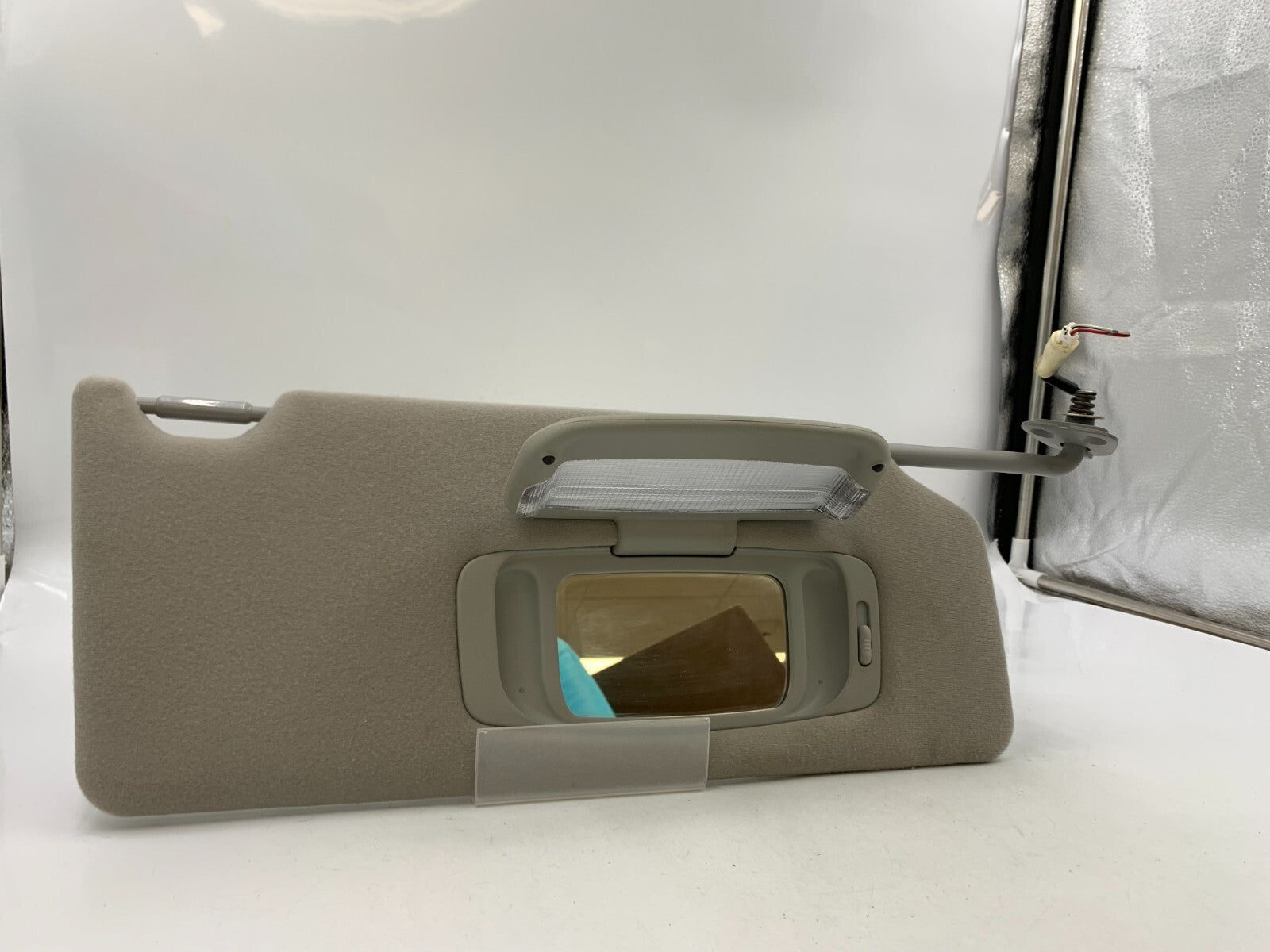 2005-2012 Toyota Avalon Passenger Sun Visor Gray Illumination OEM C04B31063