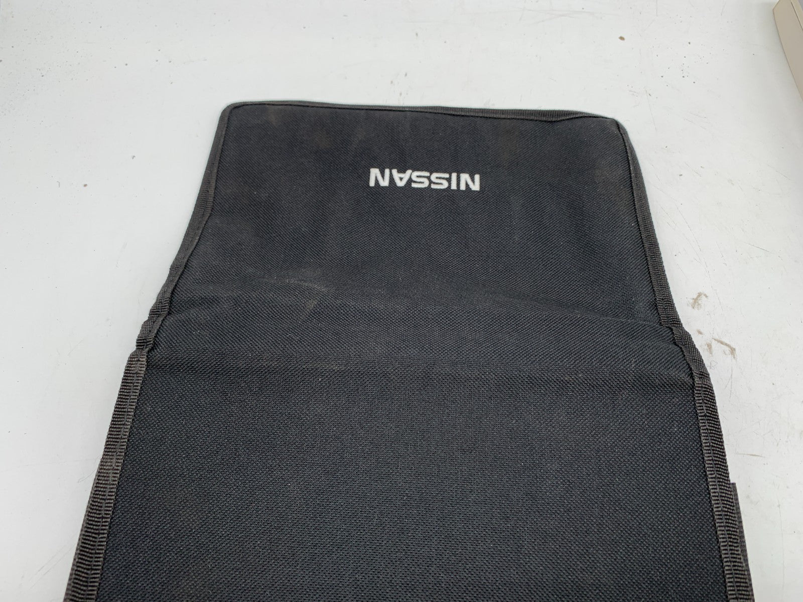 2018 Nissan Altima Sedan Owners Manual Set With Case OEM A04B05014