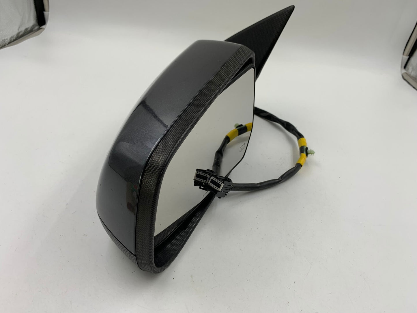 2010-2011 GMC Terrain Driver Side View Power Door Mirror Gray OEM C04B58002