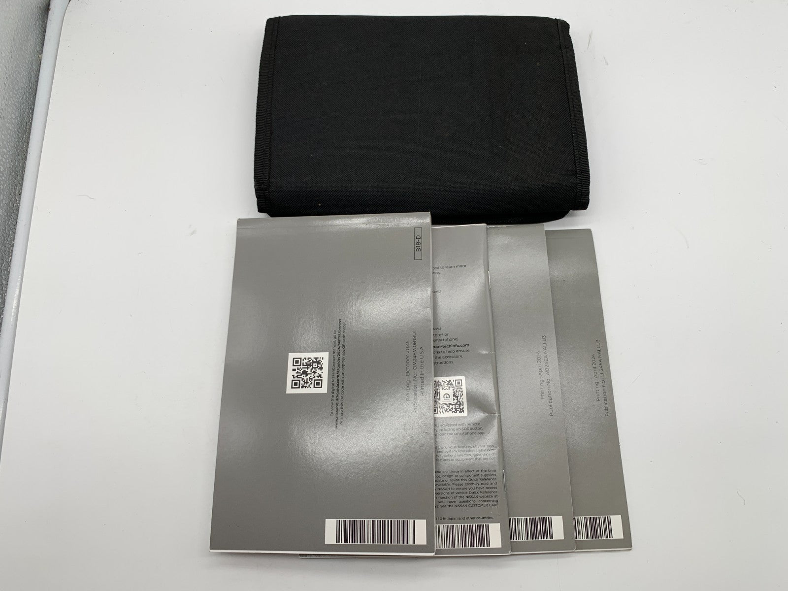 2024 Nissan Sentra Owners Manual Set with Case OEM B02B56004